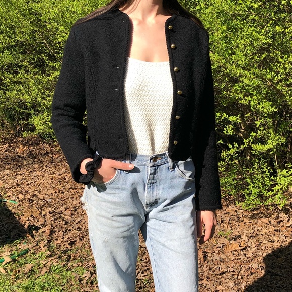 Cropped Button down Black Sweater - Picture 3 of 6